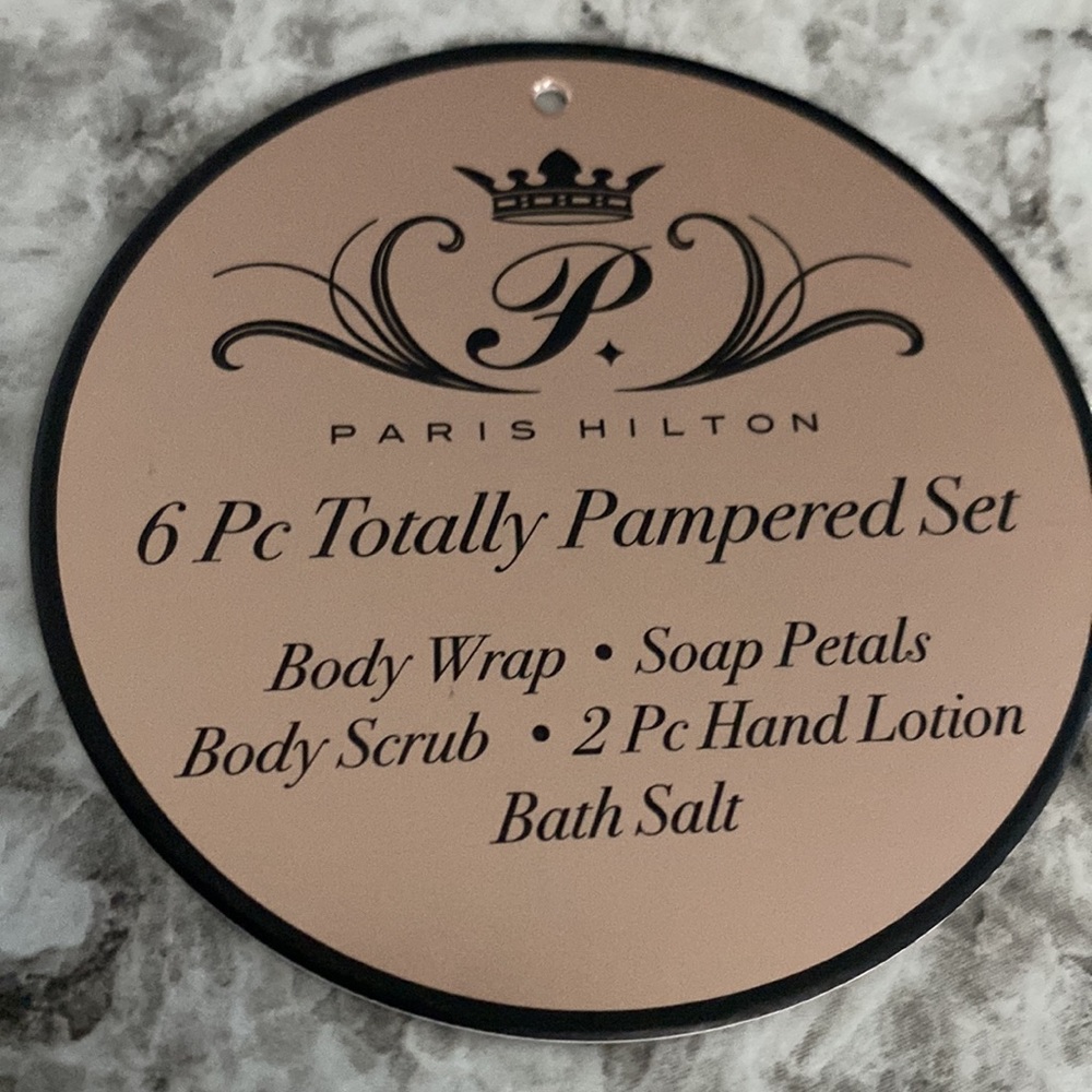 Paris Hilton 6 Piece Totally Pampered Set - Picture 3 of 3